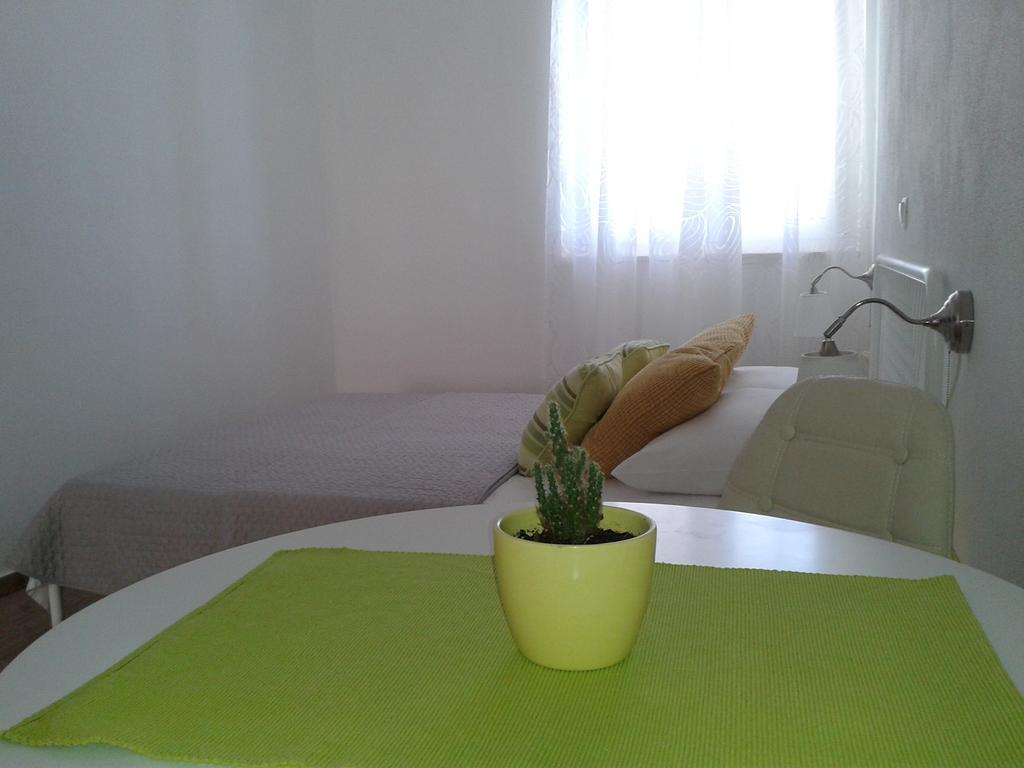 Viola Apartment & Free Parking Šibenik Exteriör bild
